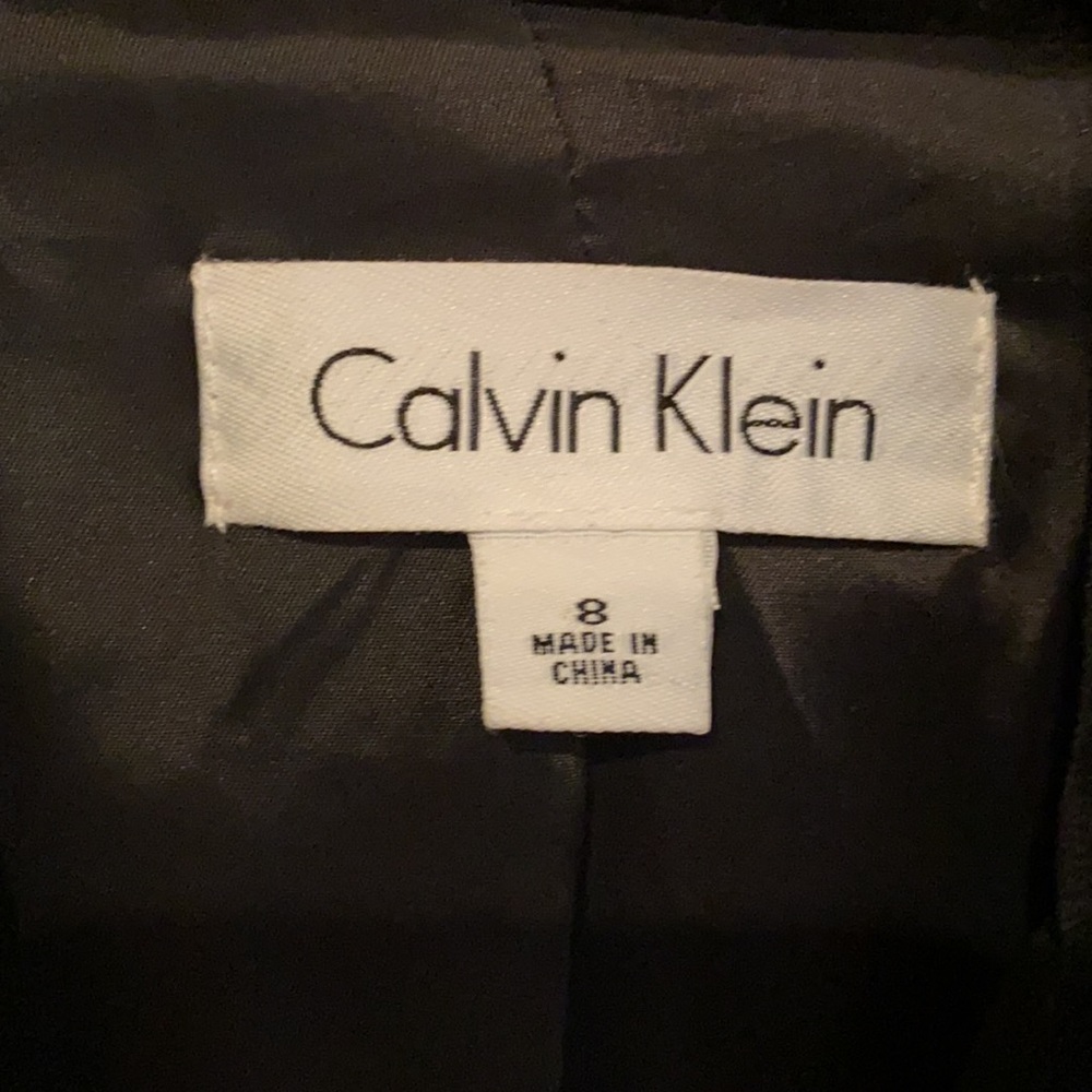 Calvin Klein - Picture 5 of 7